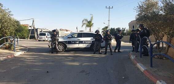 זירת האירוע בערערה שבנגב // צילום: דוברות המשטרה